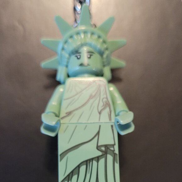 LEGO Statue of Liberty Keychain - Unique Collectible! - Fun Accessory for Fans! - Picture 2 of 7